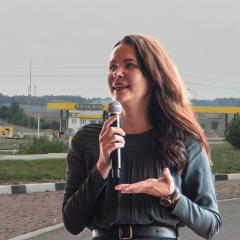 Lazdijų r. merė A. Miškinienė. Asociatyvus „Alytaus naujienų“ fotomontažas